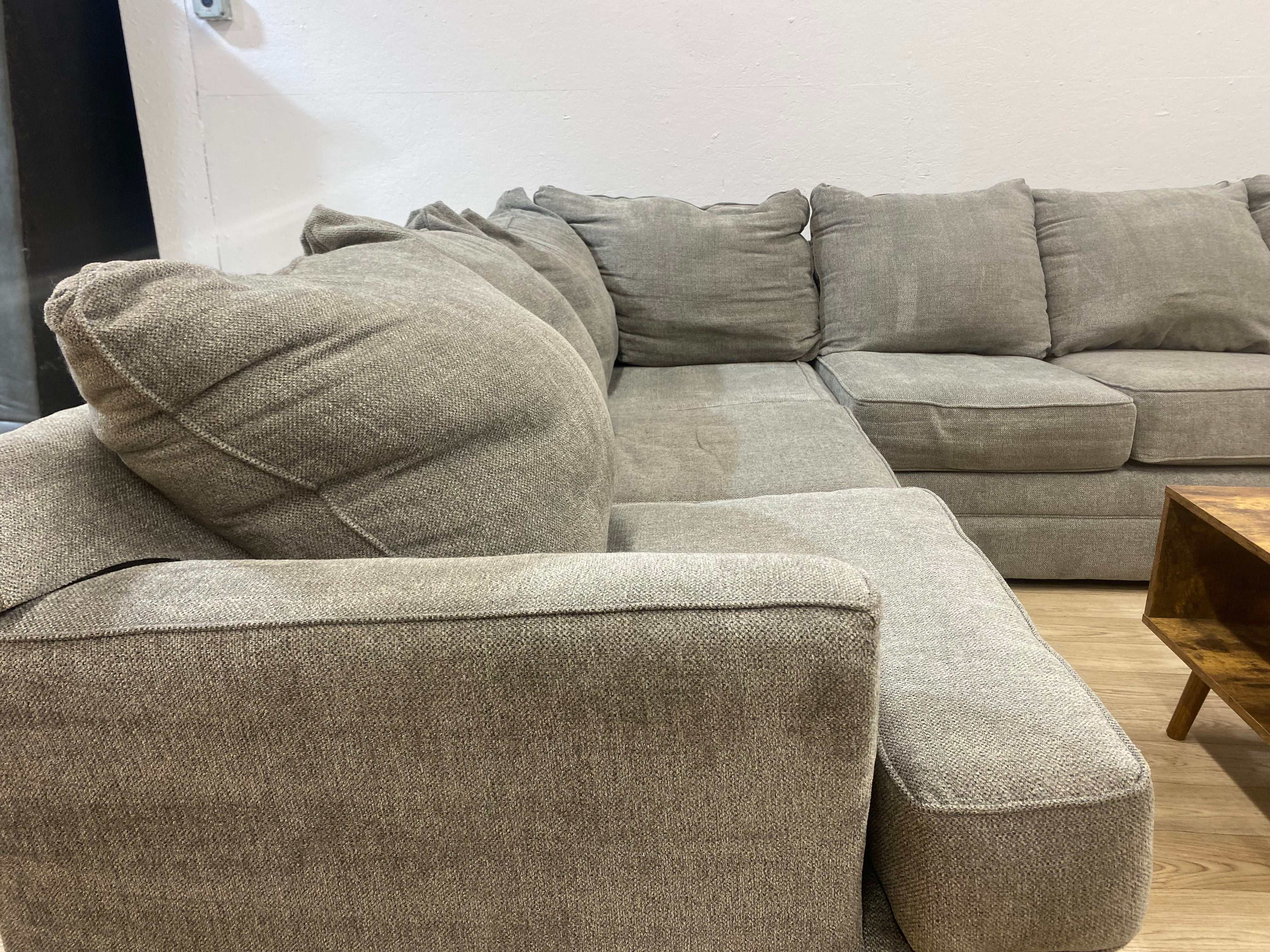 Broyhill L-Shaped Grey Sectional