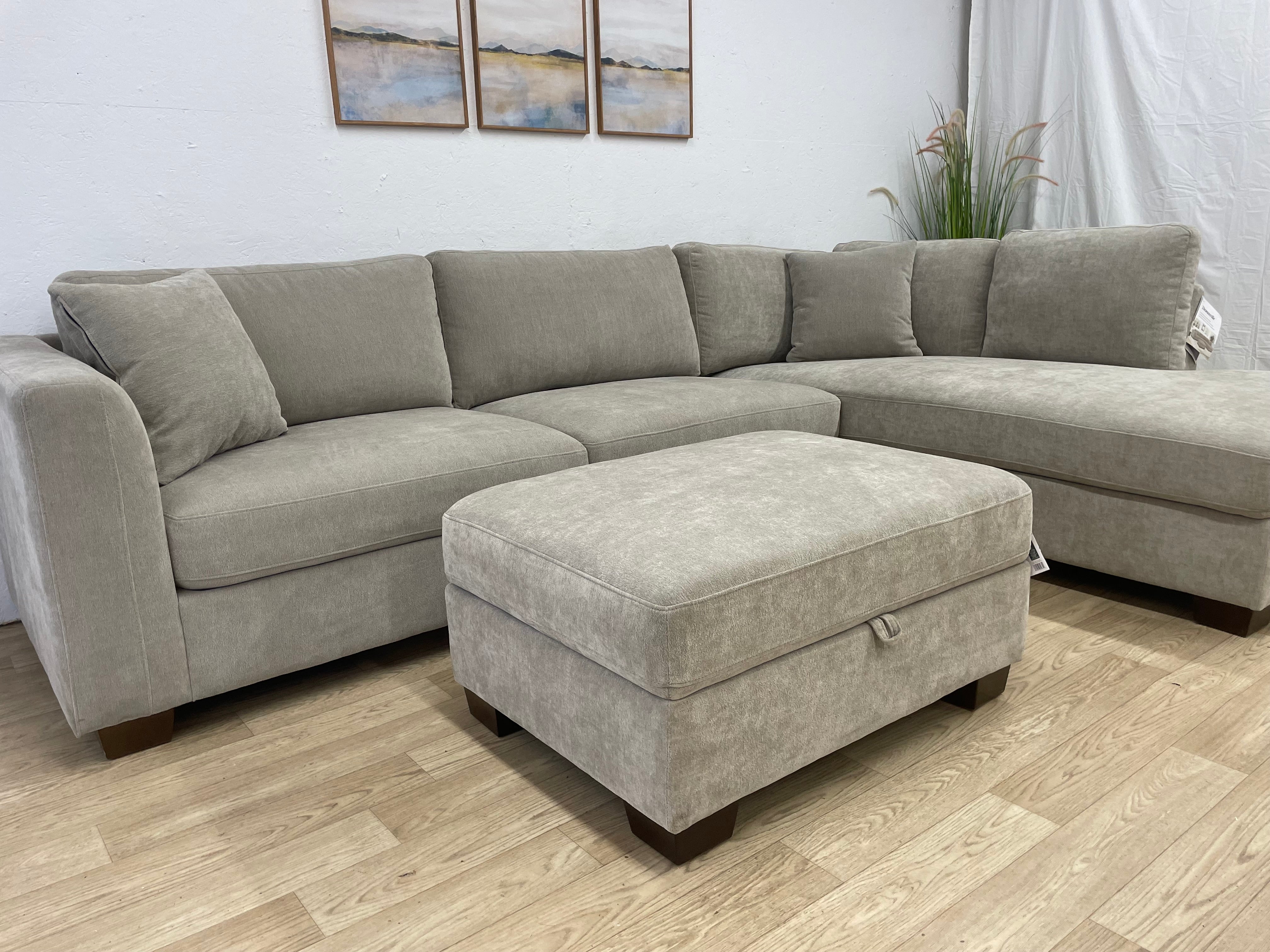 Thomasville Walsen Sectional